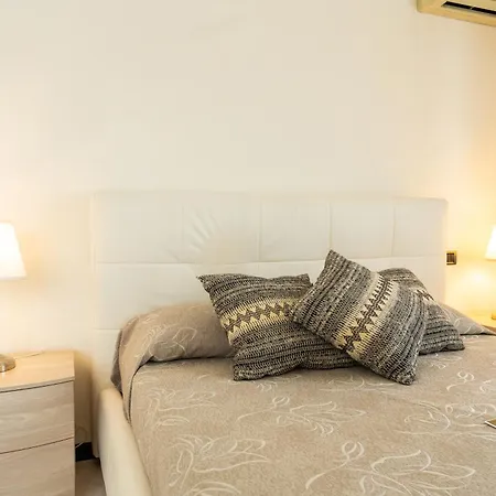 Casa De Lazzari - Piazza Brescia - Adria - Family Apartment