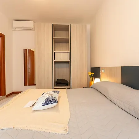 Casa De Lazzari - Piazza Brescia - Adria - Family * Lido di Jesolo